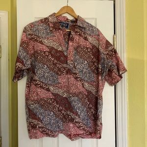 Hawaiian three button pullover